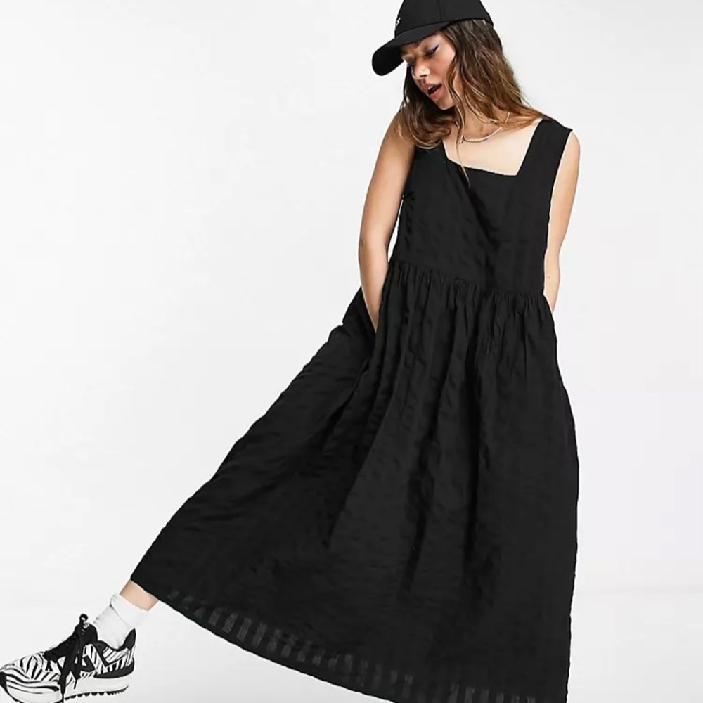 COLLUSION organic cotton seersucker midi length pinafore sundress in black